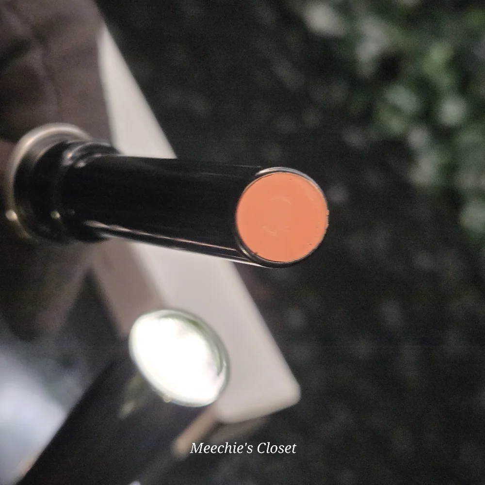 ICONIC LONDON Melting Touch Lip Balm Color STRAPLESS NIB